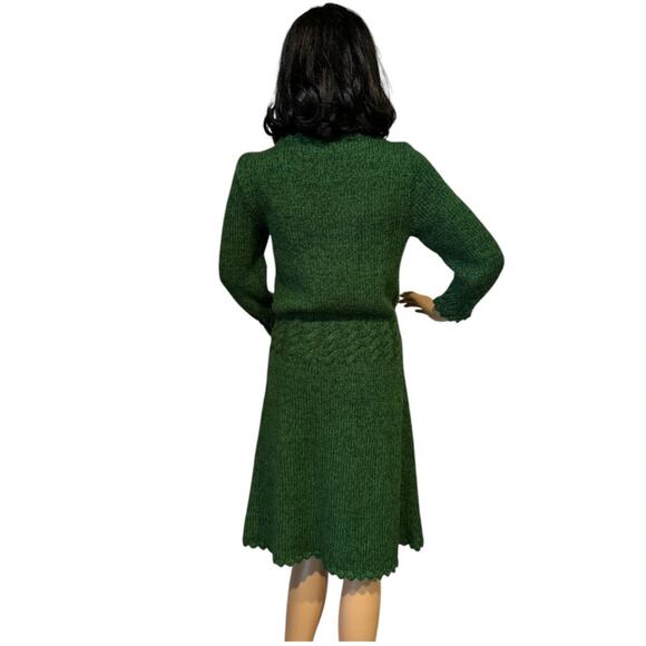 Vintage Hand knit sweater dress scalloped hem in green size small - Picture 6 of 16